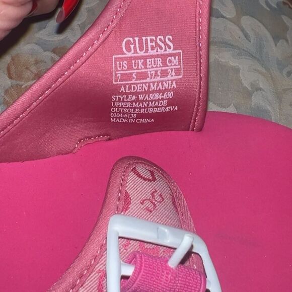 🩷 GUESS fuchsia, pink white monogram, buckle, open toe wedge sandals, size 7.5 - Picture 8 of 9